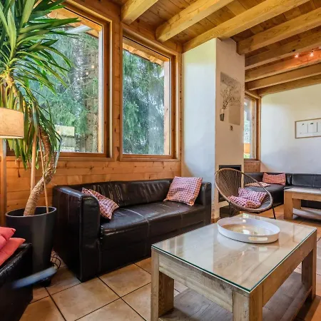 Chalet De 7 Pieces Avec Jacuzzi Et Wi-fi, Proche Des Telecabines Et Du Centre Des Gets - Fr-1-671-4
