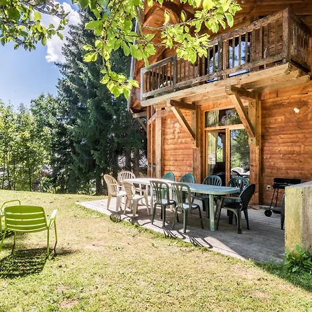 Chalet De 7 Pieces Avec Jacuzzi Et Wi-fi, Proche Des Telecabines Et Du Centre Des Gets - Fr-1-671-4